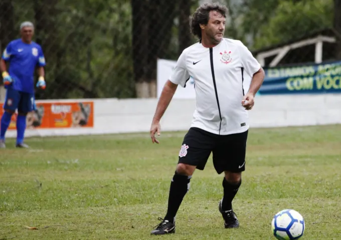 Ídolo de 1990, Tupãzinho comemora 52 anos nesta terça-feira (07)