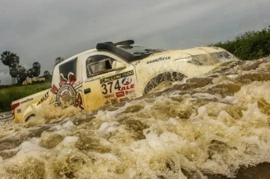 Equipe do Corinthians vence categoria na 2ª etapa do Brasileiro de rally