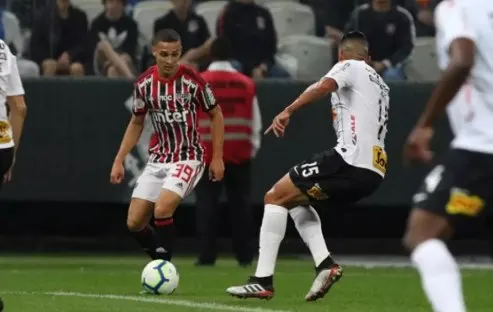 Corinthians e São Paulo saem derrotados nesta segunda-feira