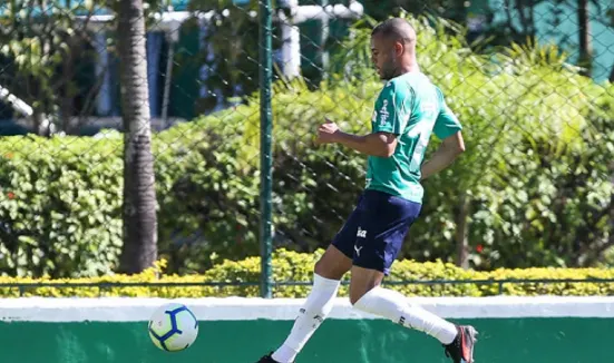 Mayke é novidade em preparação do Palmeiras para o Choque-Rei