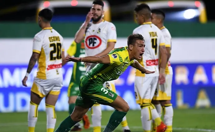 Defensa vai precisar se reinventar e quebrar marca negativa para bater o Palmeiras