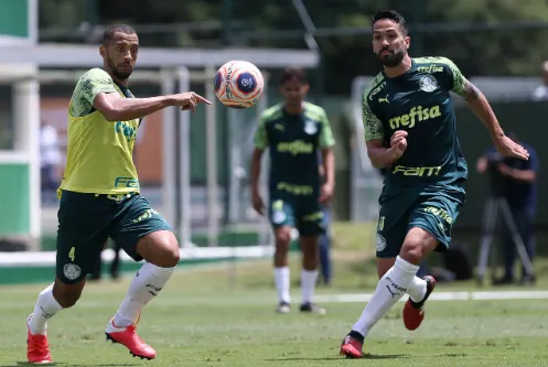 Jogador é obrigado a voltar a treinar se clube determinar? Não é bem assim