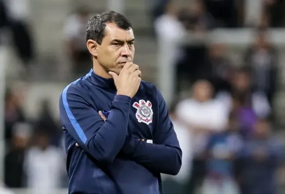 Com provável chegada de Gil, Corinthians acerta detalhes de empréstimo de zagueiro ao Athletico