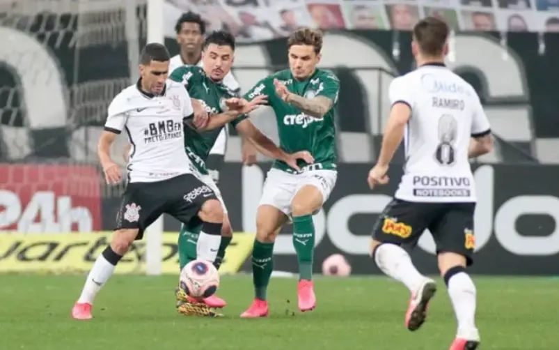 O dia em que Palmeiras e Corinthians perderam sem ter perdido