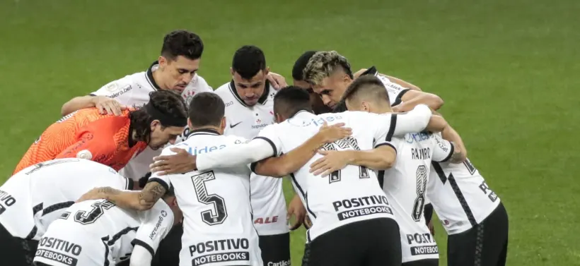 Vitória fora dá oportunidade para Corinthians embalar com sequência dentro de casa