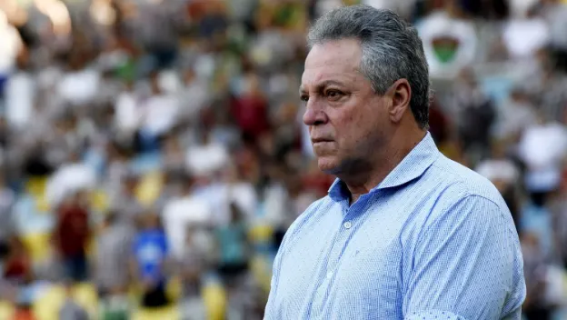 Abel Braga responde 'não' ao Palmeiras e clube busca plano B, segundo jornalista 