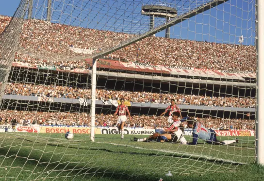 #OClubeMaisBrasileiro – Timão visitava São Paulo e mantinha série sem perder no Brasileirão de 1990