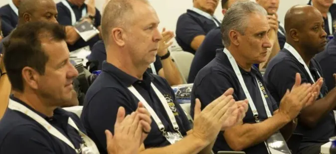 Não foi só Tite! Corinthians é recordista em ceder técnicos para a seleção brasileira