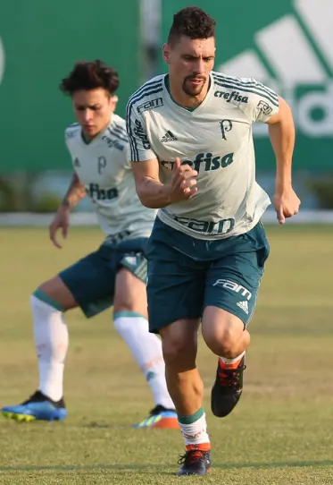 Com Moisés, Verdão treina e encerra preparação para pegar Sport