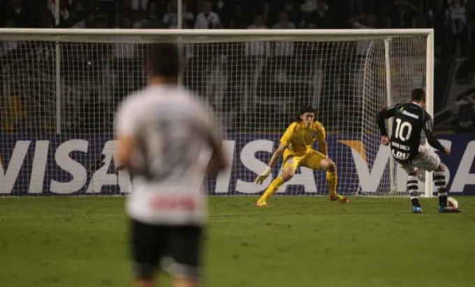 Penidão elogia Pacaembu e lembra derrota do Vasco na Liberta: 