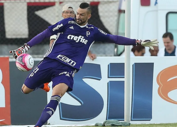 Weverton pode ganhar oportunidade no Palmeiras 