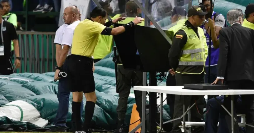 Pressão, despreparo e desinformação: a saga do VAR no futebol brasileiro