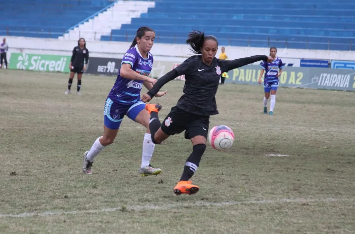 [Futebol Feminino] Fora de casa, Corinthians domina jogo e vence o Taubaté por 1 a 0