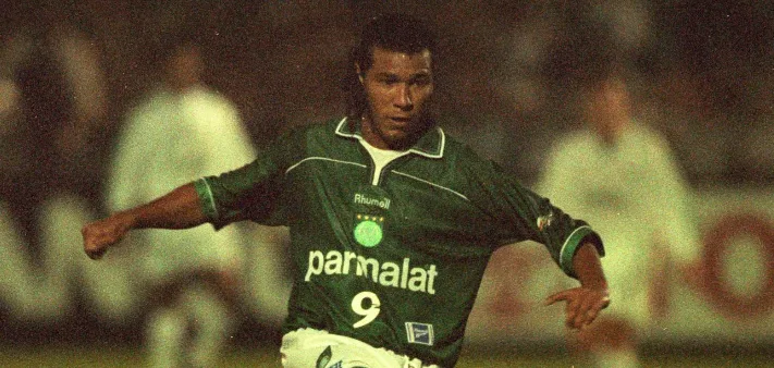 Há 21 anos, Oséas marcava último gol com a camisa do Palmeiras