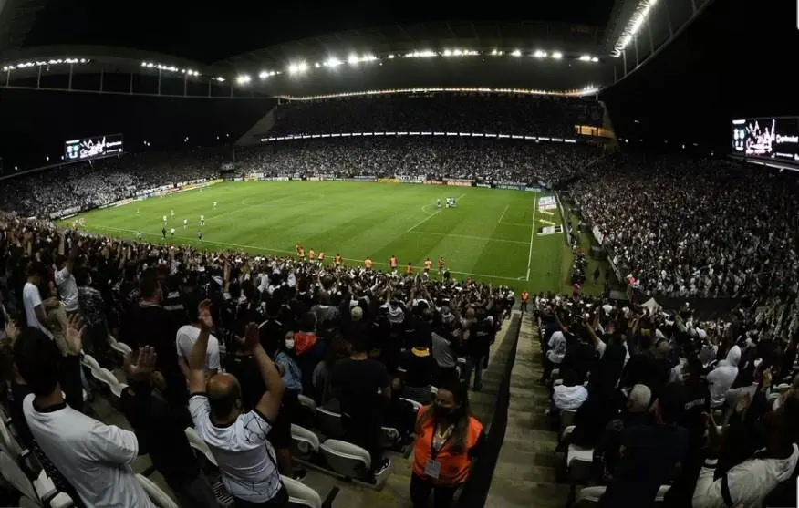 Torcida fiel: Veja o ranking de público em estádio em 2021