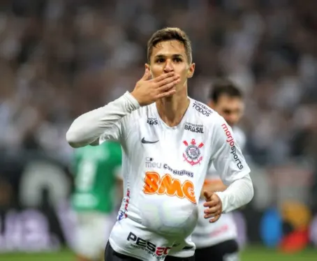 Mateus Vital perde melhor amigo Pedrinho, mas ganha mais espaço no Corinthians