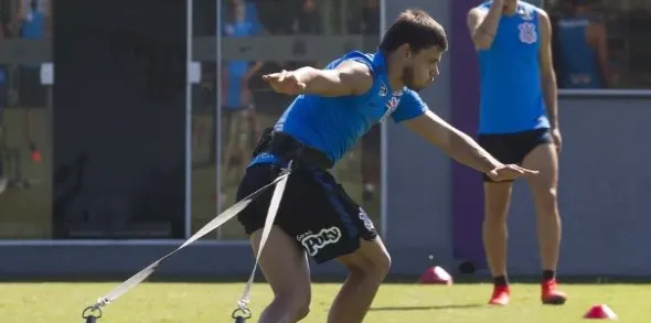 Romero cobra definição do Corinthians pois teme perder Copa América