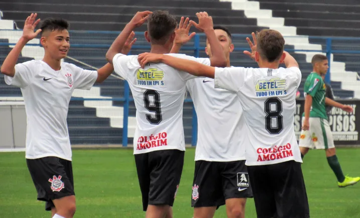 Corinthians vence Rio Preto e se aproxima de classificação no Paulistão Sub-15