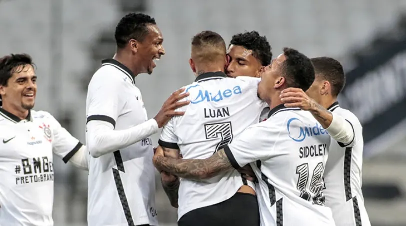 Com time titular encaixado, Corinthians embala antes da final