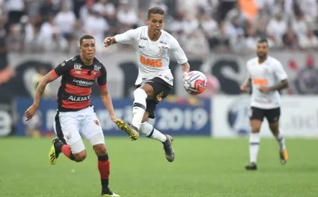 Confira os melhores momentos de Corinthians 1x0 Oeste