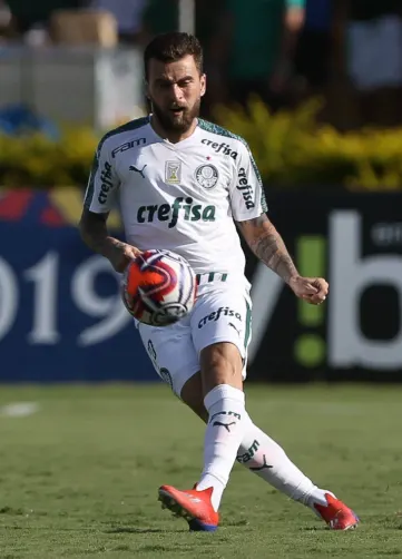 Lucas Lima vê Palmeiras no “caminho certo” após empate com um a mais