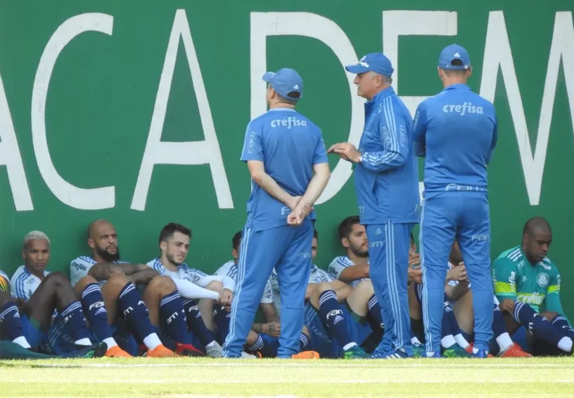 Palmeiras divide Academia com Colo-Colo de Valdivia em dia de conversa de Felipão com o elenco