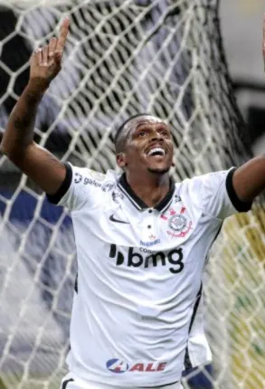 Corinthians domina seleção dos mais escalados do cartola na quarta rodada