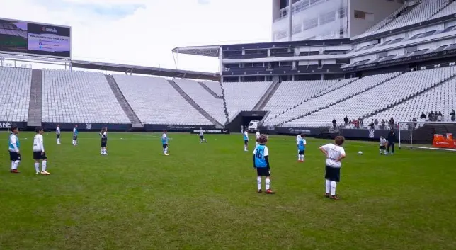 Corinthians realiza segunda edição do “Chute Inicial Jogai por Nós”