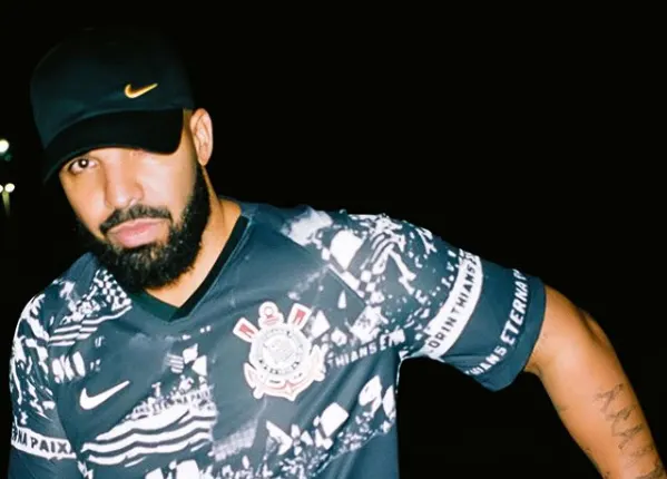 GOD'S PLAN: Drake, rapper americano, usa camisa do Corinthians e leva os torcedores do Timão ao delírio; confira