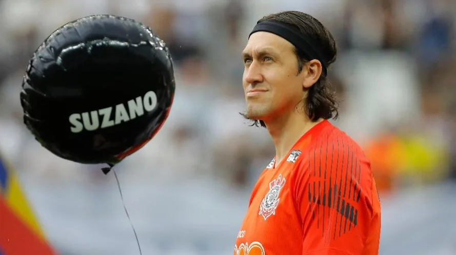 Balão do Corinthians é achado em Suzano e entregue a pai de vítima