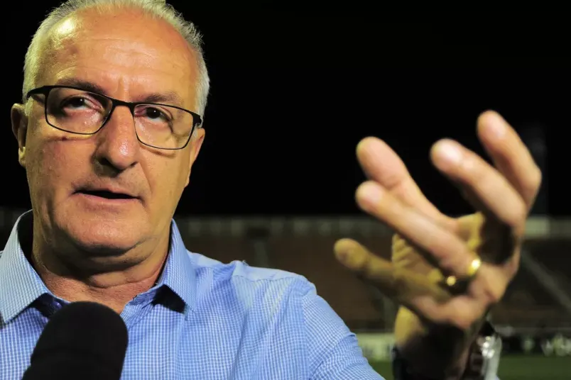 Dorival liga para Osmar Loss e diz que não negocia com o Corinthians