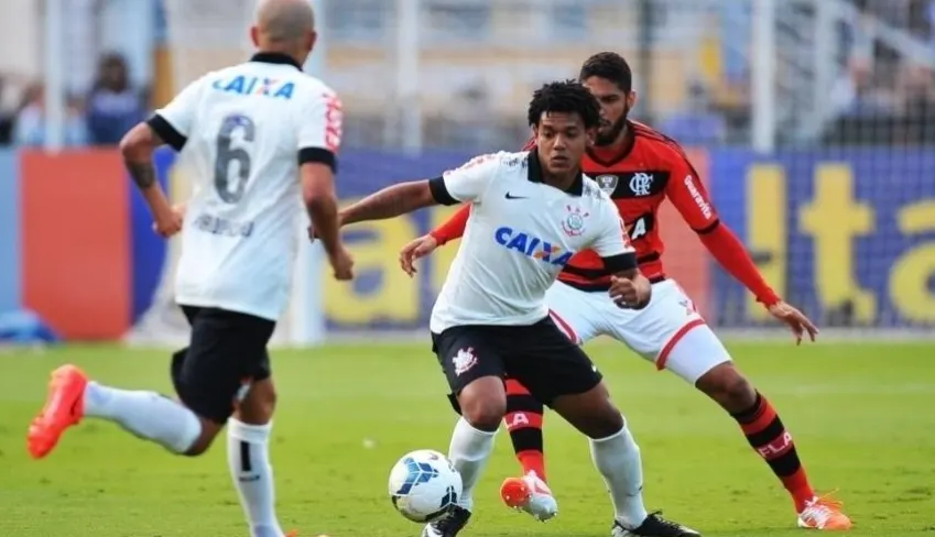 Despedida do Corinthians do Pacaembu para ida a Itaquera completa 6 anos