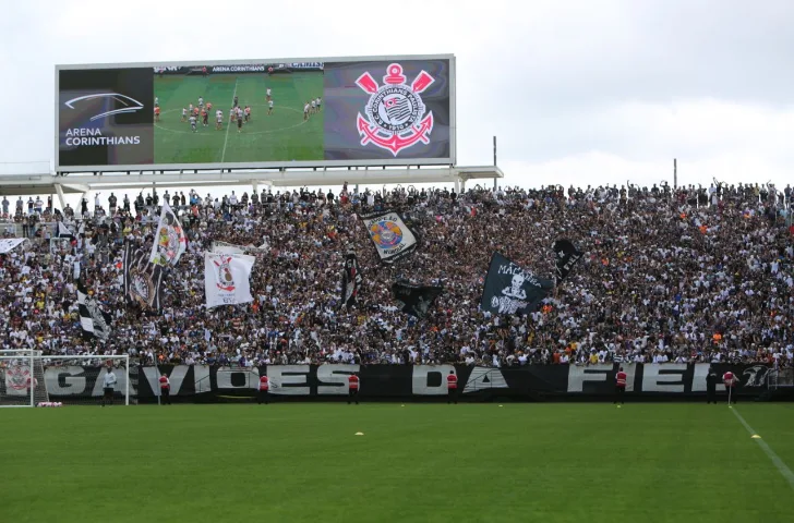 Treino aberto na Arena Corinthians - ingressos serão trocados por 1kg de alimento