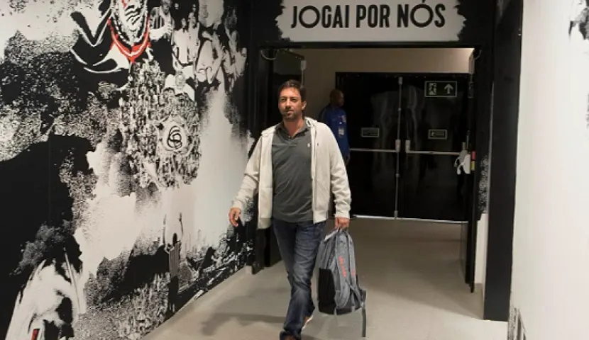 Duílio sobre desempenho do Corinthians: 