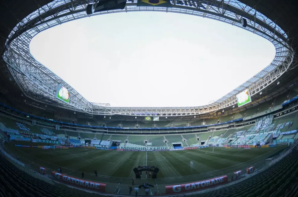 Após eliminação, Palmeiras tenta resgatar força como mandante contra o rival Corinthians