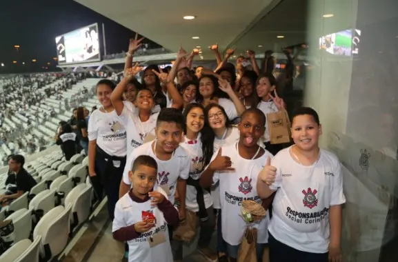 Corinthians realiza diversas ações sociais durante o Majestoso