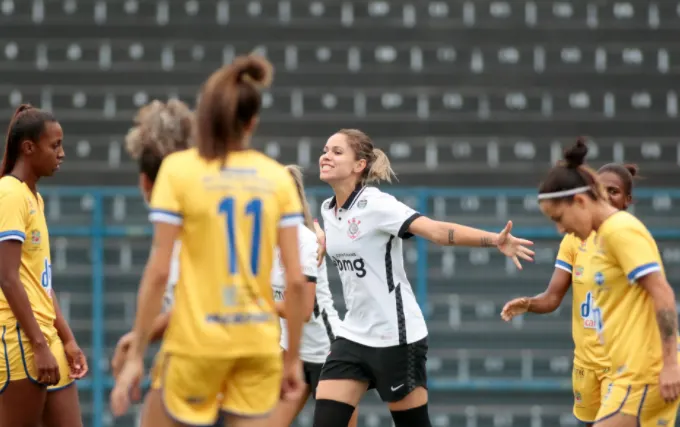 Atual campeão, Corinthians estreia neste domingo no Paulista Feminino