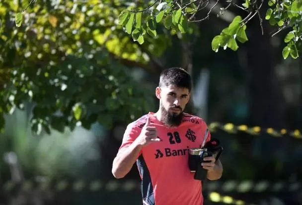 Vai reduzir valor: Corinthians está perto de acordo com Internacional por Bruno Méndez