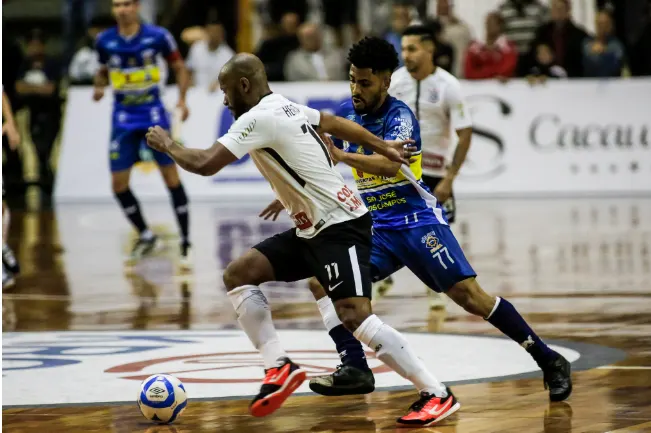 Com apoio da Fiel, Corinthians vence São José e avança à final da Liga Paulista