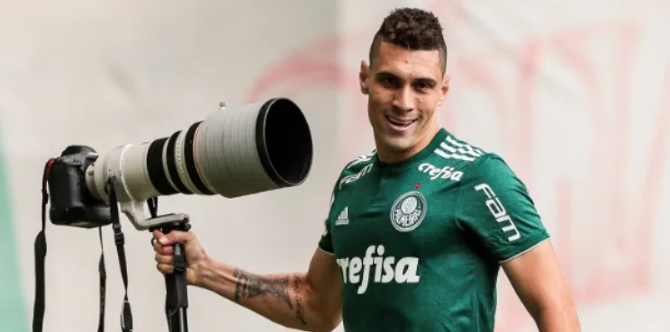 Recuperado de lesões, Moisés vira solução caseira no Palmeiras 