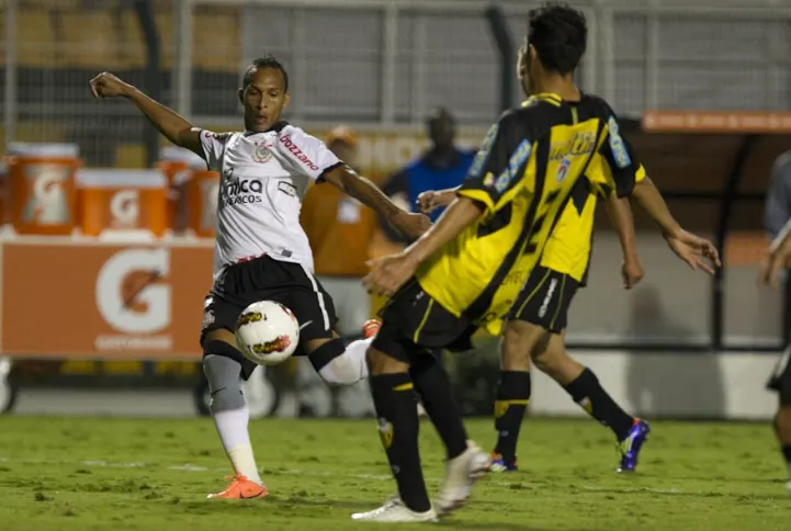 Parabéns,Liedson!Deixe sua mensagem para o camisa 9 da Libertadores do Timão 