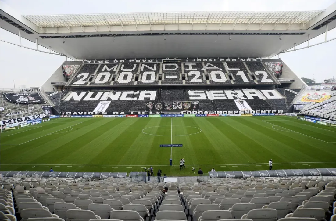 Mosaico com provocação Palmeiras gerou confusão antes do Dérbi