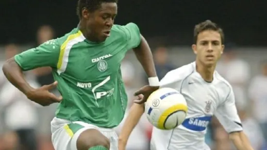 Contra nariz empinado, ex-Palmeiras foi parar no interior e virou ídolo na Bundesliga