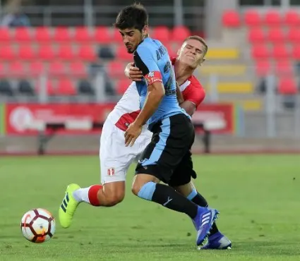 Corinthians se vê perto da contratação de zagueiro Uruguaio 