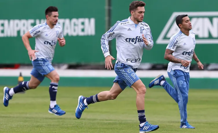 Jogador do Palmeiras é o líder de assistência do Brasileirão