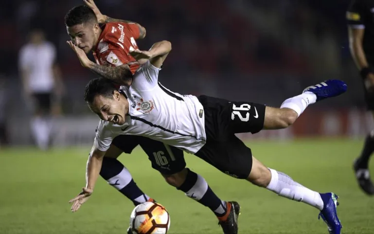 Resumo da partida: Independiente 0 x 1 Corinthians