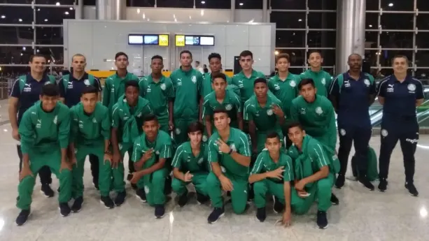 Sub-14 do Palmeiras disputa torneio organizado pela Premier League na Inglaterra