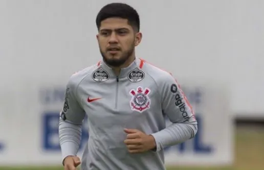 Corinthians encaminha liberação do atacante Sérgio Díaz