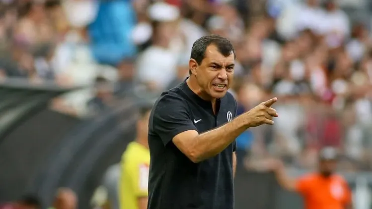 Carille vê Corinthians com 55% de chance de eliminar o Santos na semi