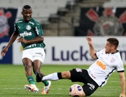 Corinthians e Palmeiras tentaram mais de 850 passes para bater recorde no Paulista: nunca ficaram tão longe do gol